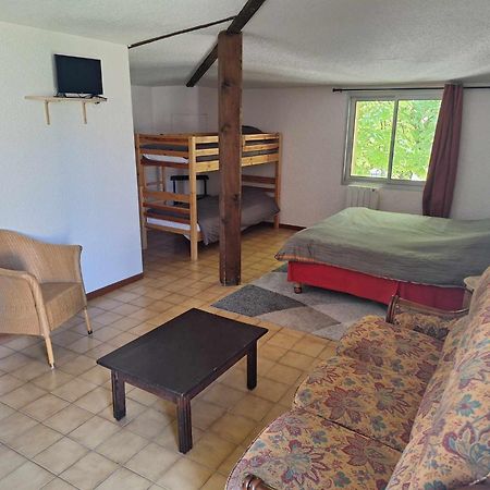 Hotel Le Connetable Сен-Боне-ан-Шампсор Екстериор снимка