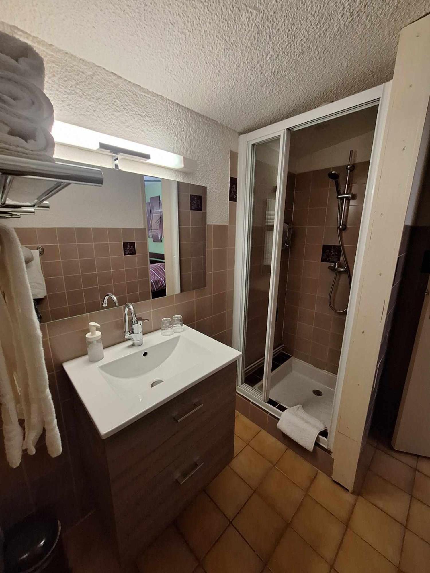 Hotel Le Connetable Сен-Боне-ан-Шампсор Екстериор снимка