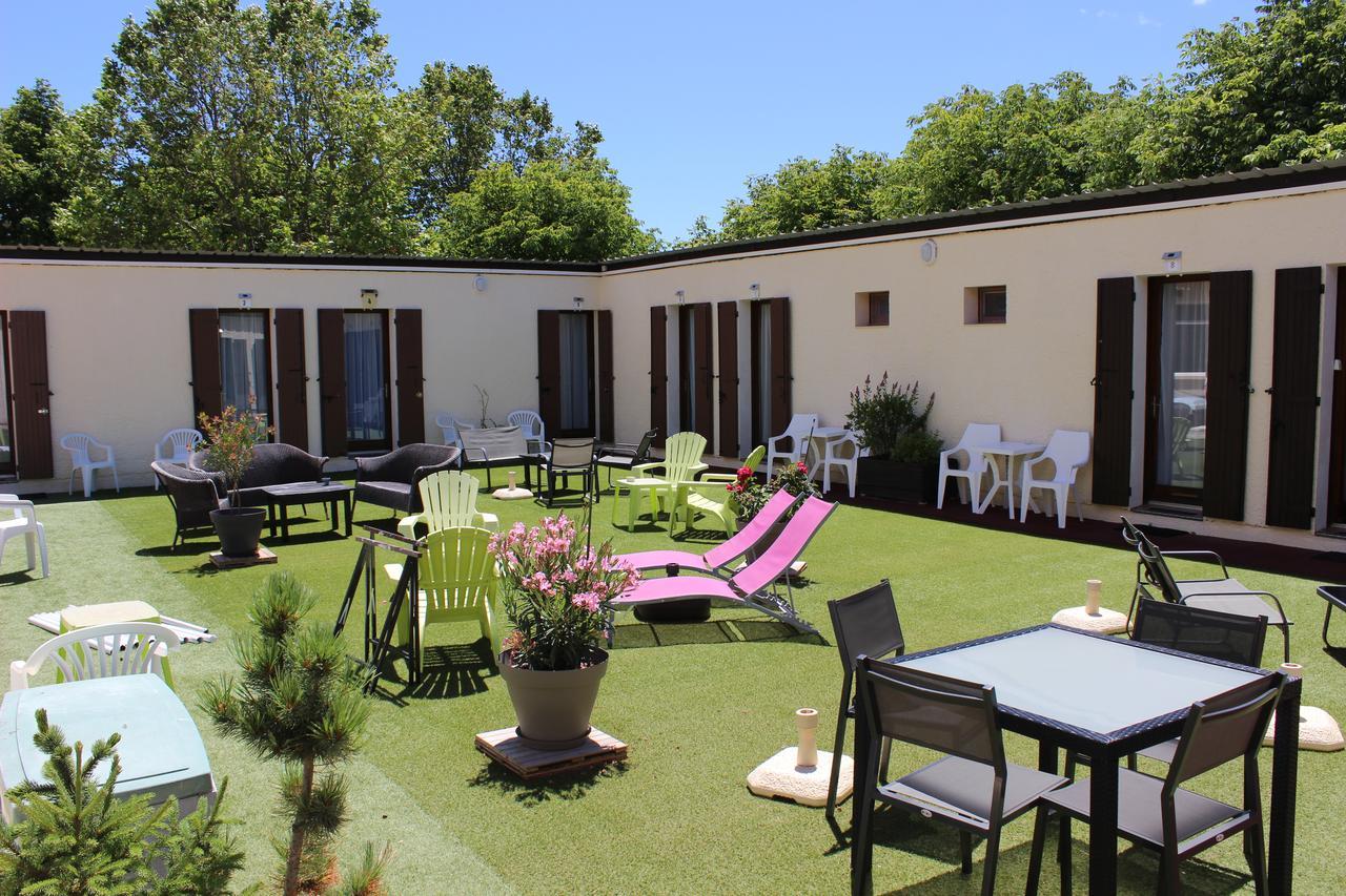 Hotel Le Connetable Сен-Боне-ан-Шампсор Екстериор снимка